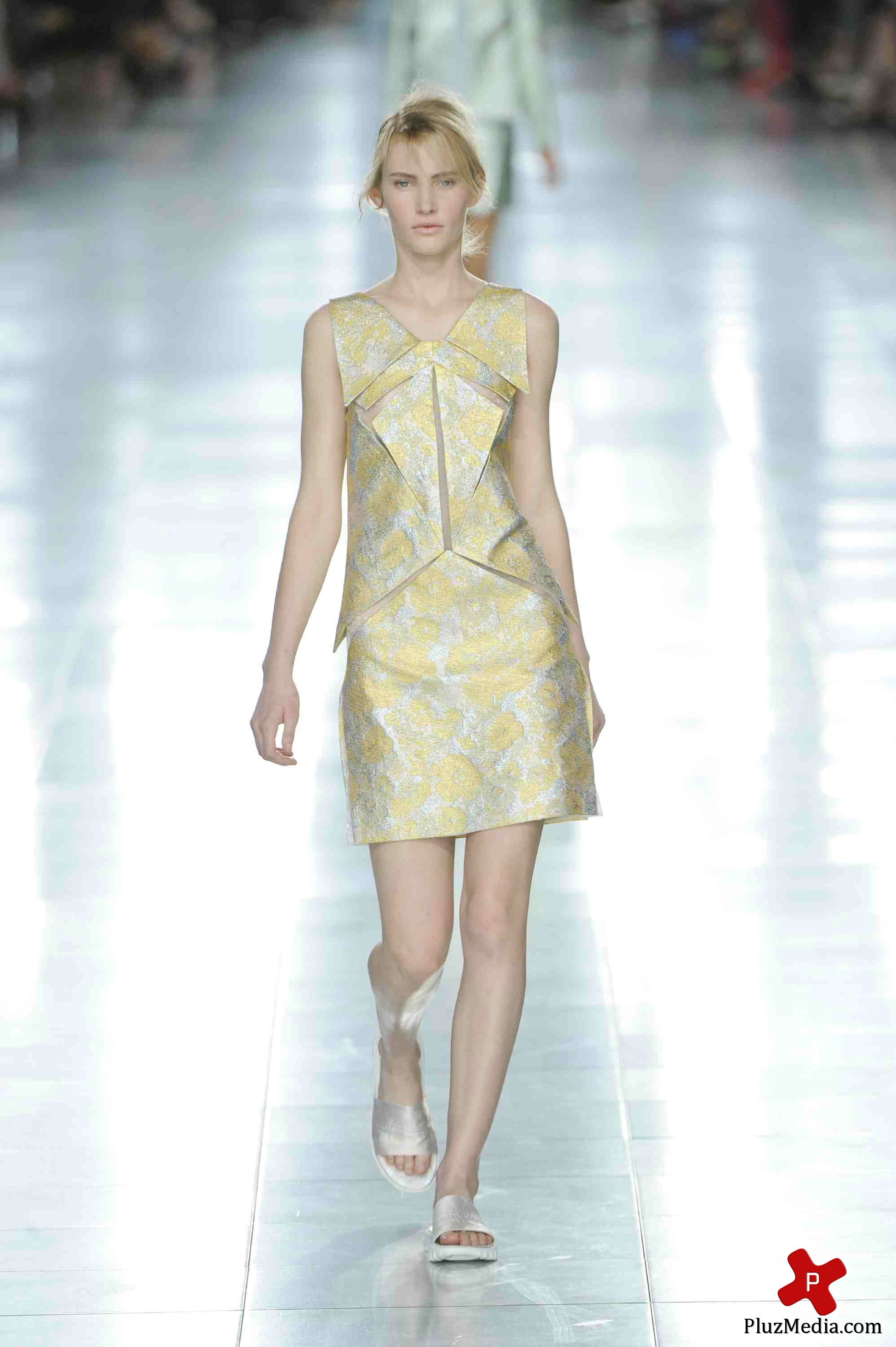 London Fashion Week Spring Summer 2012 - Christopher Kane - Catwalk | Picture 82692